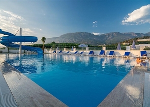 Furnished 1+1 apartment with sea and mountain views in Mahmutlar area