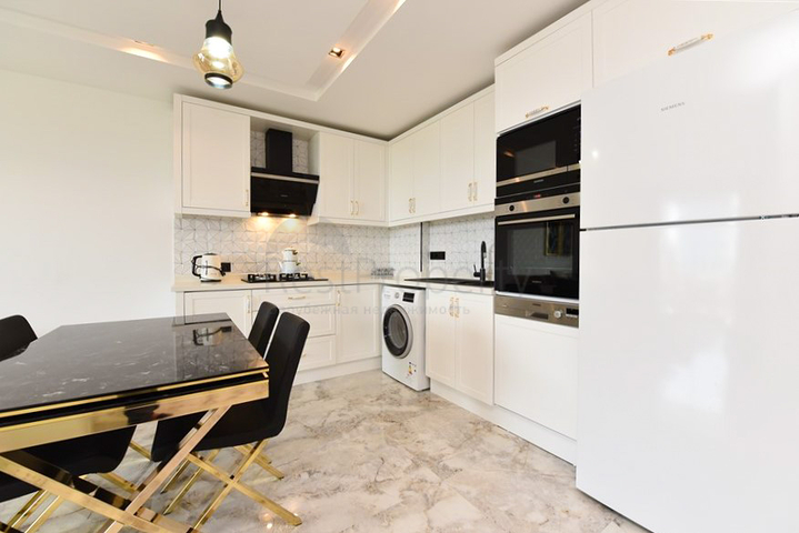 Furnished 1+1 apartment in a new complex in Kargicak district