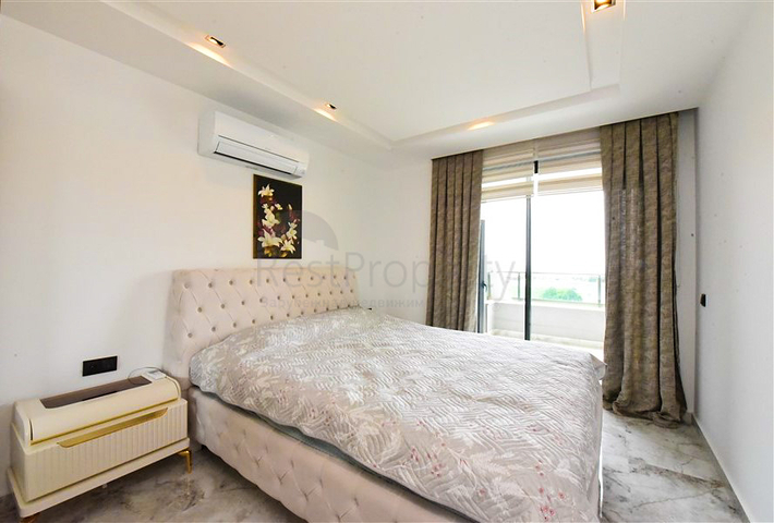 Furnished 1+1 apartment in a new complex in Kargicak district