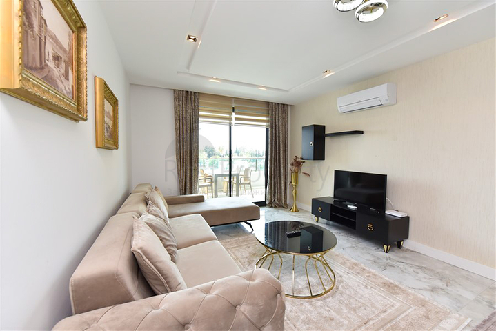 Luxury 1+1 apartment in Kargicak district