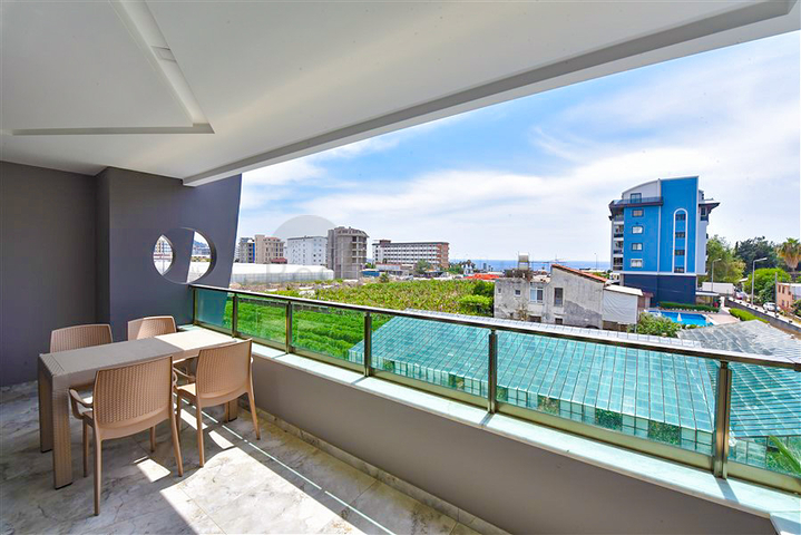 Luxury 1+1 apartment in Kargicak district