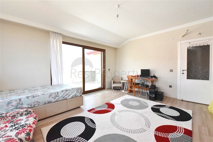 4+1 penthouse with separate kitchen in Oba area