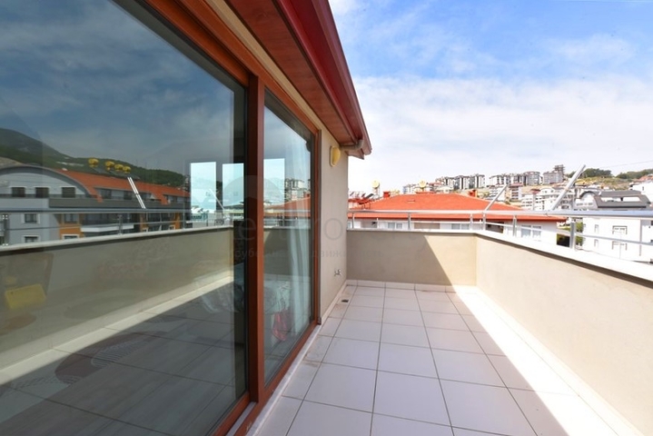 4+1 penthouse with separate kitchen in Oba area