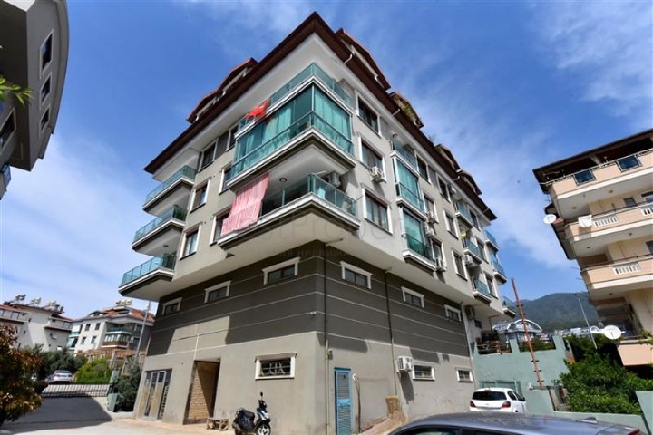 4+1 penthouse with separate kitchen in Oba area