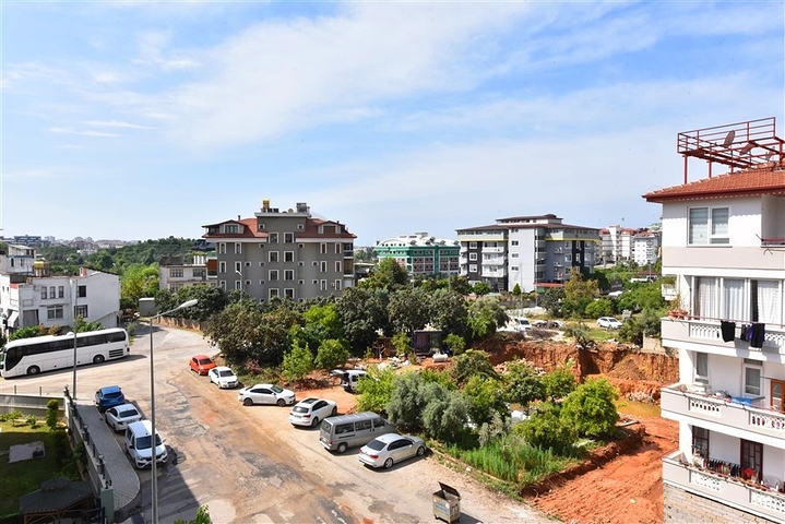 4+1 penthouse with separate kitchen in Oba area