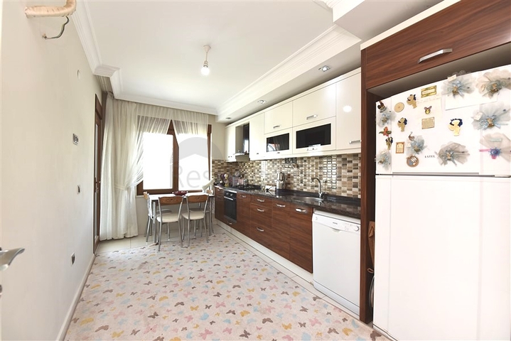 4+1 penthouse with separate kitchen in Oba area