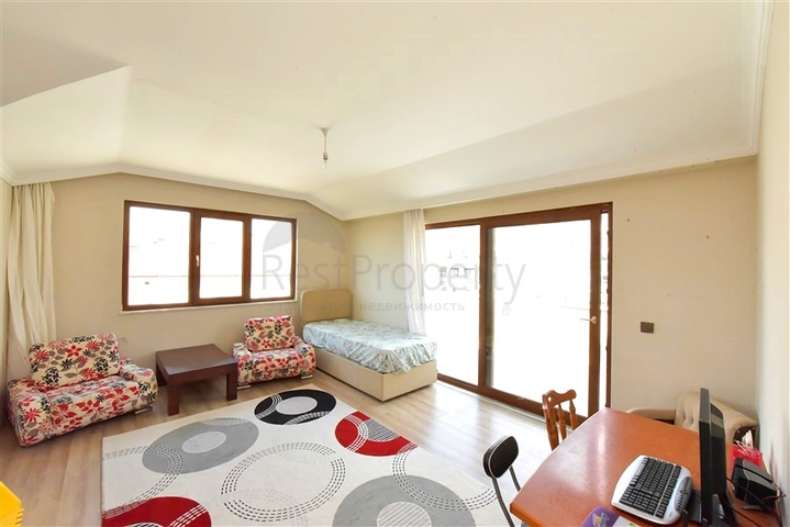 4+1 penthouse with separate kitchen in Oba area