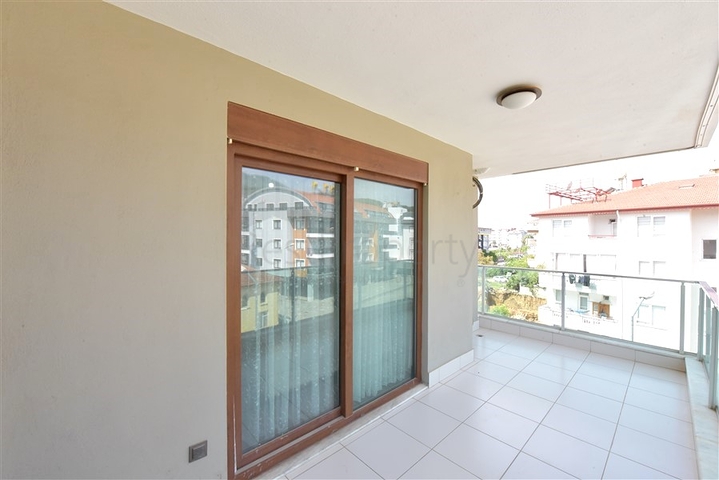 4+1 penthouse with separate kitchen in Oba area