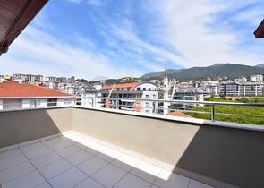 4+1 penthouse with separate kitchen in Oba area