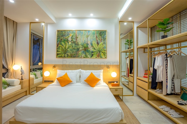 View complex on Karon