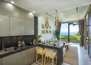 View complex on Karon