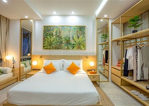 View complex on Karon