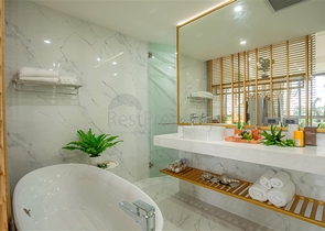 View complex on Karon