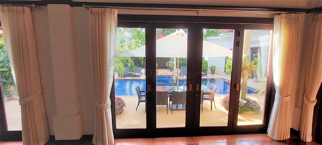 Resale of villas in an ideal location