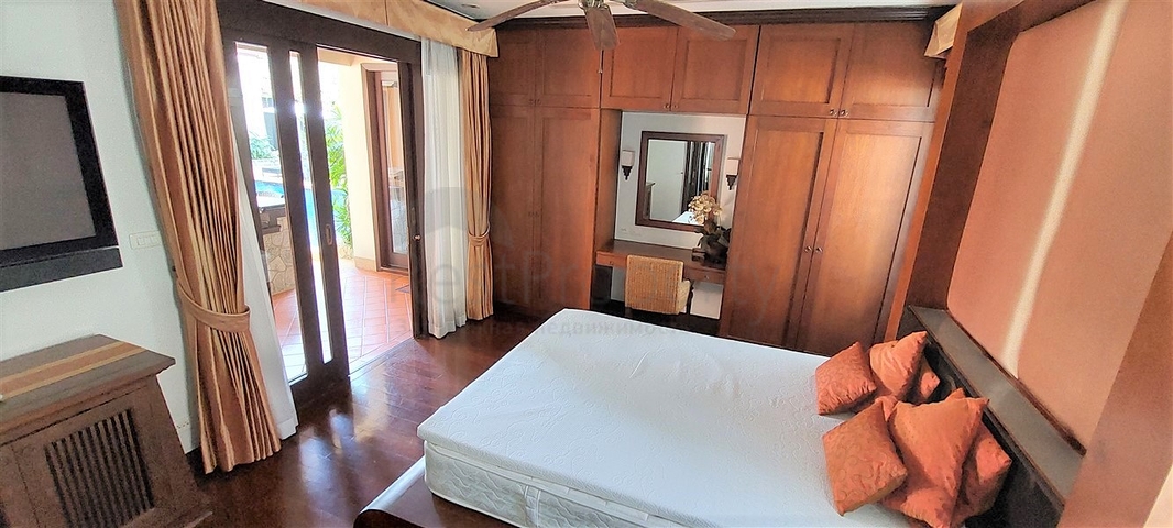 Resale of villas in an ideal location