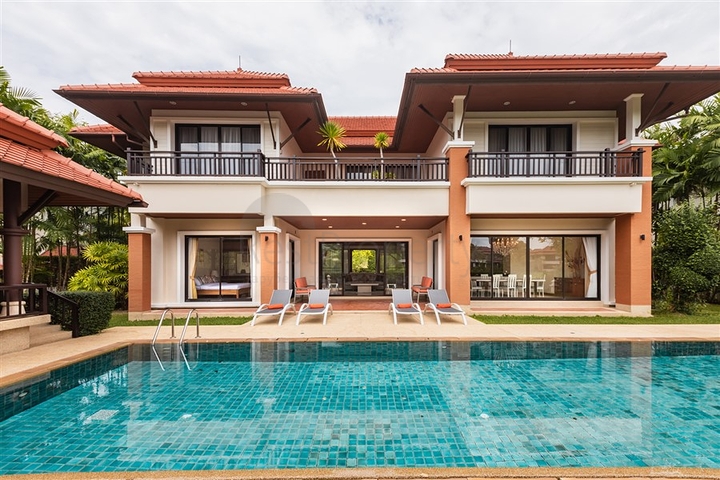 Luxury and comfortable holiday villas in Phuket
