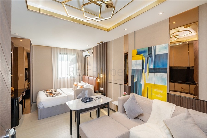 Modern condominium near Nayang Beach