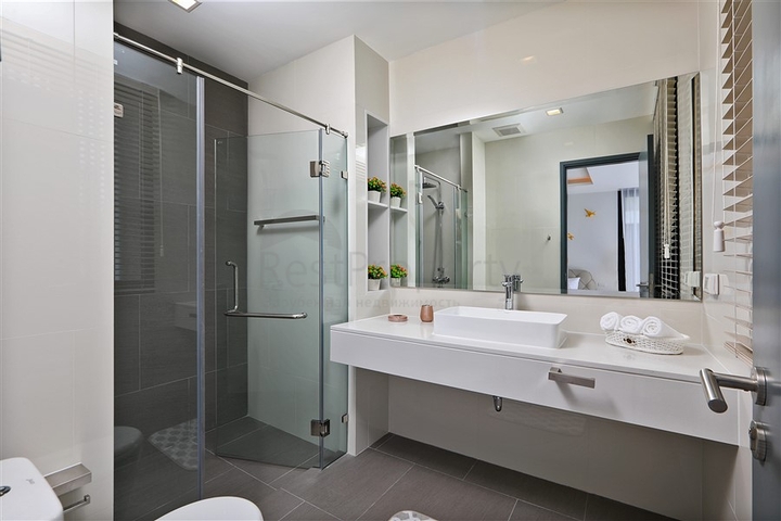 Three-bedroom duplex villa in a new complex