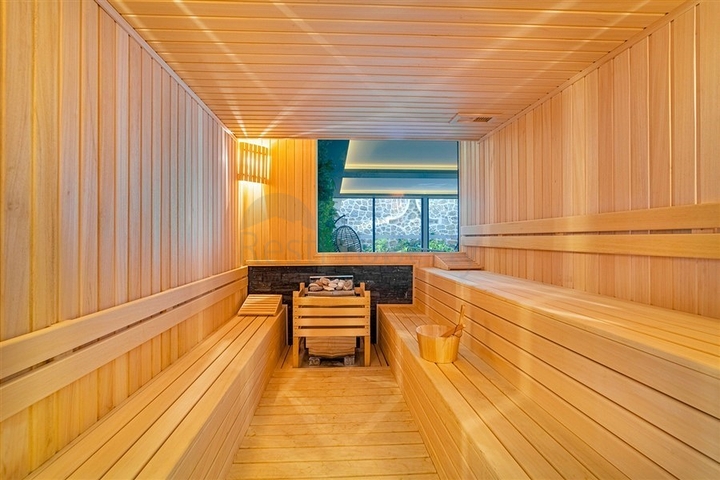 2+1 apartment with sea view in Mahmutlar