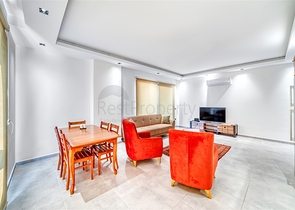 2+1 apartment with sea view in Mahmutlar