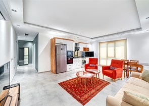 2+1 apartment with sea view in Mahmutlar