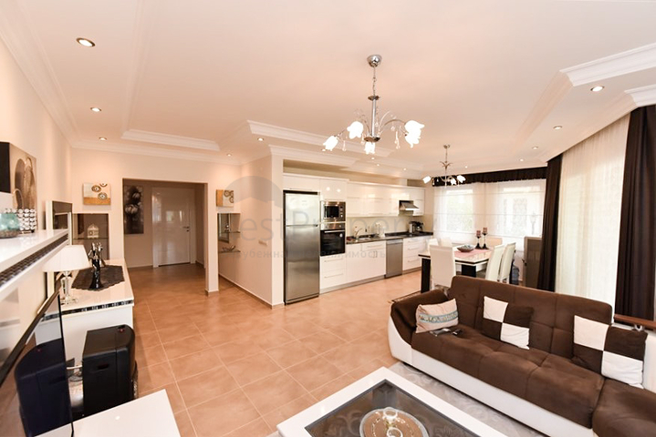 Spacious 2+1 apartment just 150 m from the sea in Oba area