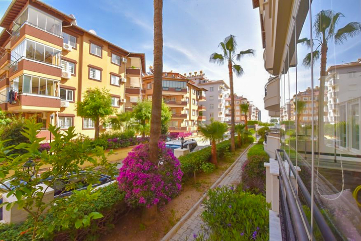 Spacious 2+1 apartment just 150 m from the sea in Oba area