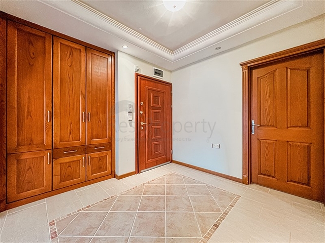 2+1 apartment in the Mahmutlar area 50 m from the sea