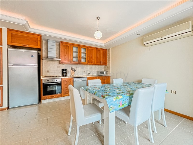 2+1 apartment in the Mahmutlar area 50 m from the sea