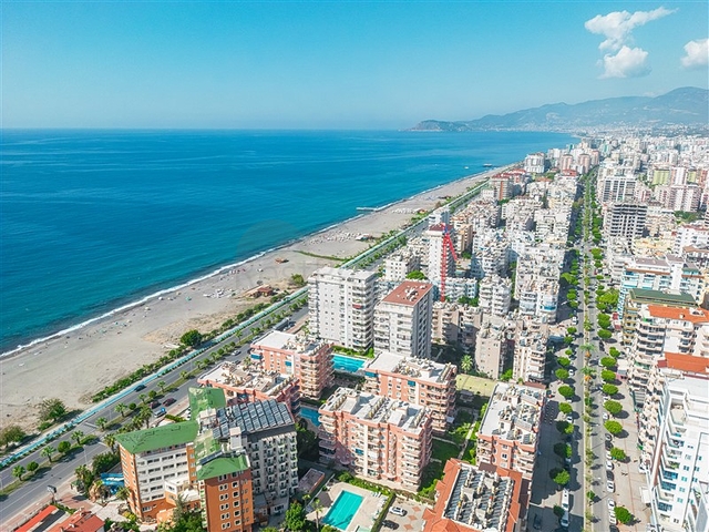 2+1 apartment in the Mahmutlar area 50 m from the sea