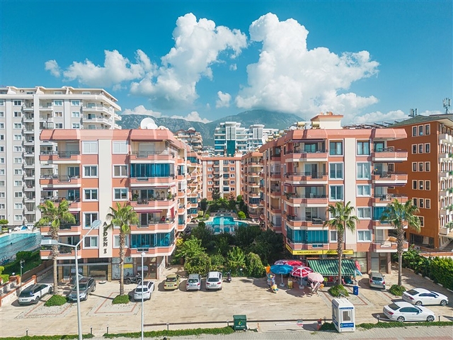 2+1 apartment in the Mahmutlar area 50 m from the sea