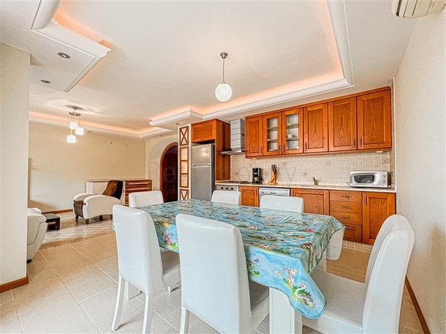 2+1 apartment in the Mahmutlar area 50 m from the sea