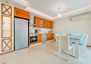 2+1 apartment in the Mahmutlar area 50 m from the sea