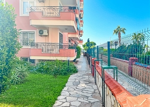 2+1 apartment in the Mahmutlar area 50 m from the sea