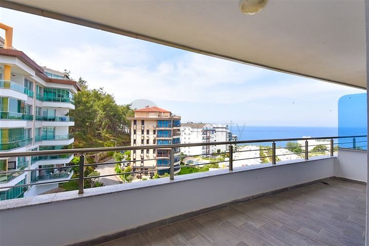 3+1 penthouse in Kargicak district with the possibility of obtaining Turkish citizenship