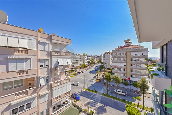 Spacious one-bedroom apartment on Cleopatra