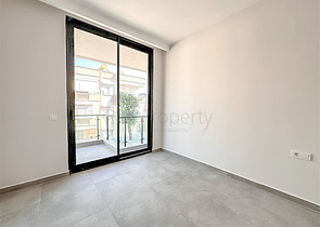 Spacious one-bedroom apartment on Cleopatra