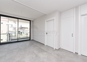 Spacious one-bedroom apartment on Cleopatra