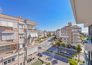 Spacious one-bedroom apartment on Cleopatra