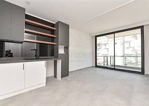 Spacious one-bedroom apartment on Cleopatra