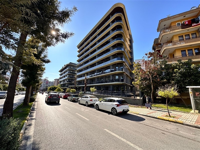 1+1 in a new complex on Cleopatra