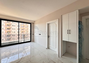 1+1 in a new complex on Cleopatra