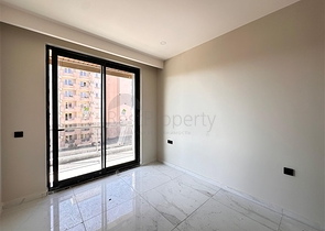 1+1 in a new complex on Cleopatra