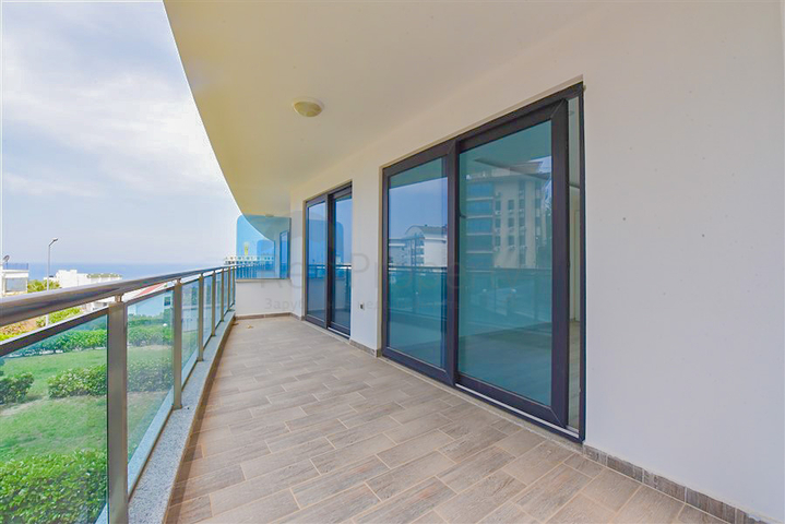 Luxury duplex for citizenship