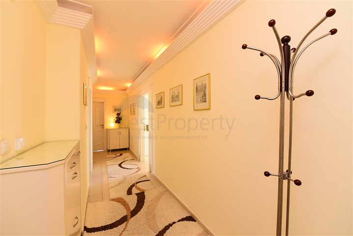 Apartment 3+1 in the center of Alanya