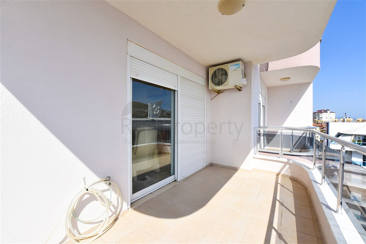 Apartment 3+1 in the center of Alanya
