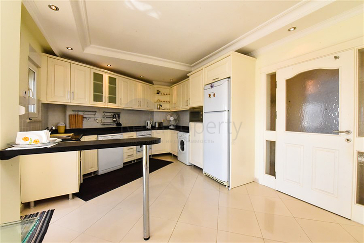 Apartment 3+1 in the center of Alanya