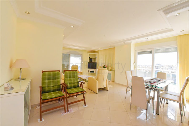 Apartment 3+1 in the center of Alanya