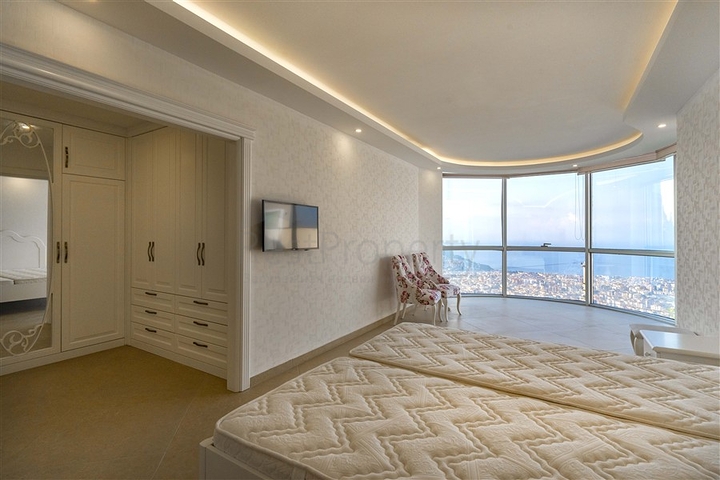 Spacious two-storey villa with panoramic views of the Mediterranean Sea