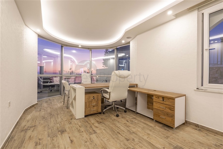 Spacious two-storey villa with panoramic views of the Mediterranean Sea